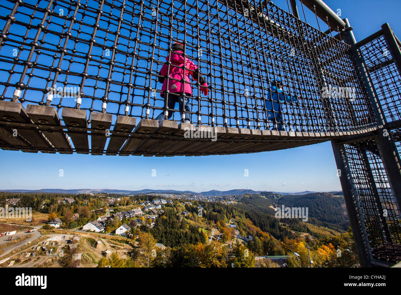 Panorama Erlebnis Brücke, 400 Meter langen Brücke über Bäume und ein Tal, die Natur der Region zu beobachten. Stockfoto
