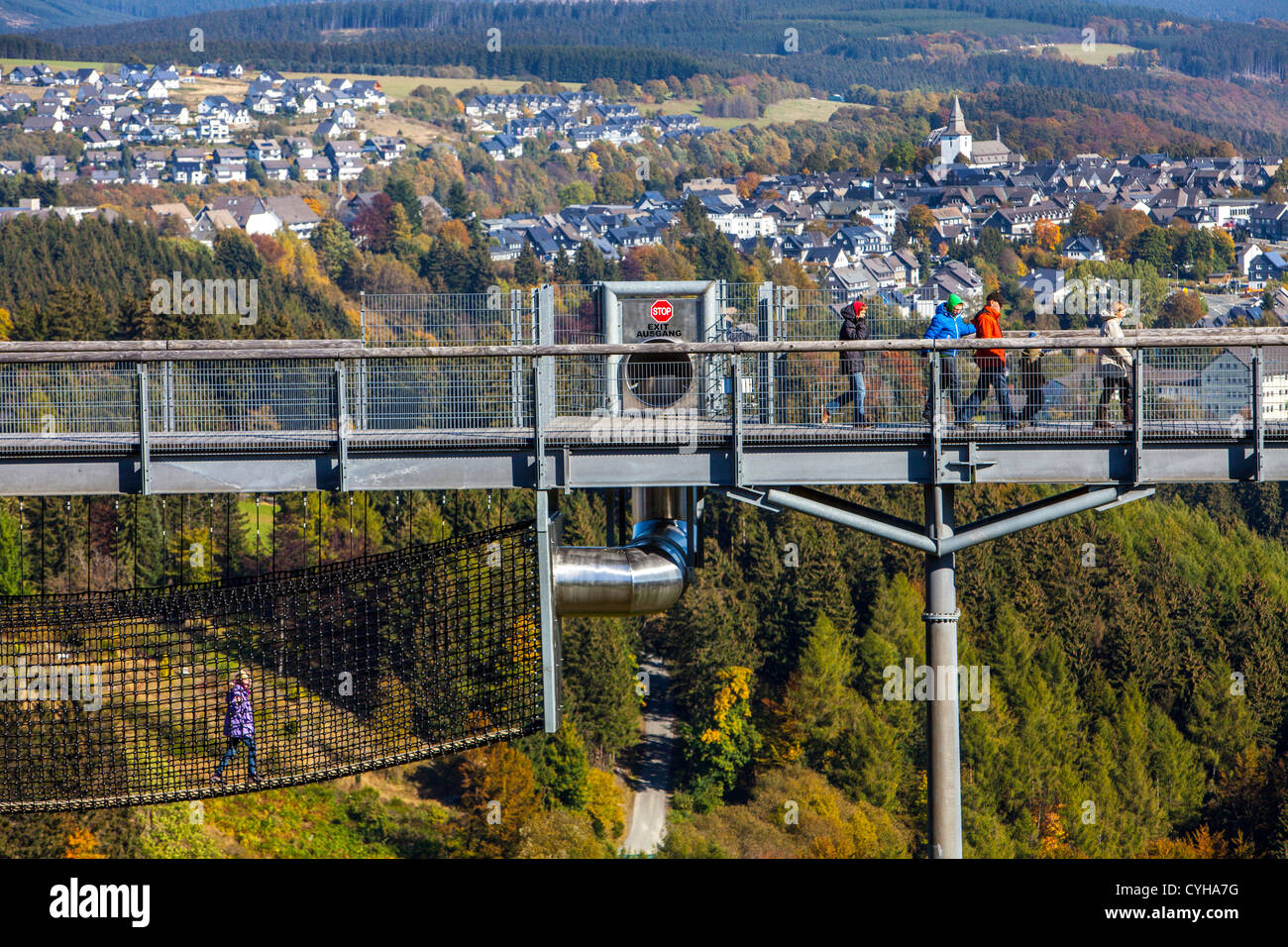 Panorama Erlebnis Brücke, 400 Meter langen Brücke über Bäume und ein Tal, die Natur der Region zu beobachten. Stockfoto