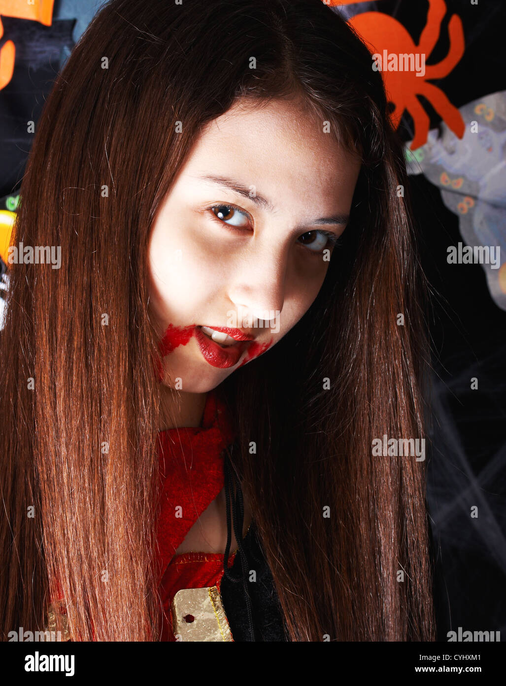 Mädchen machte sich als Vampir für Halloween Stockfoto