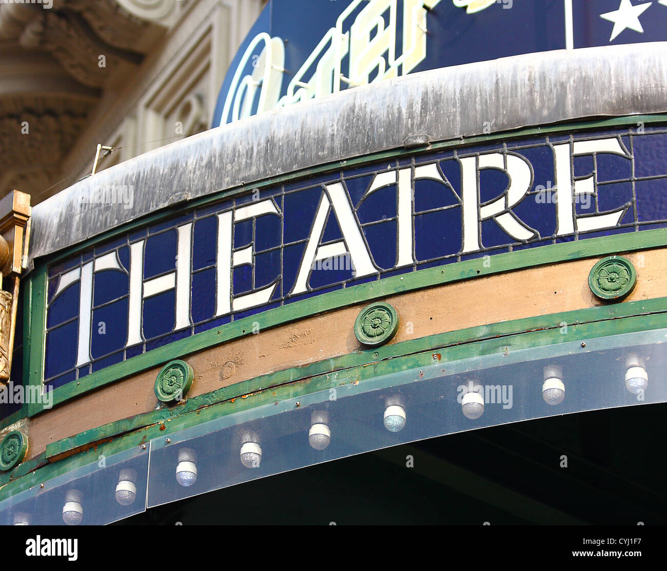 Äußere Fassade eines Film-Theaters In London Stockfoto