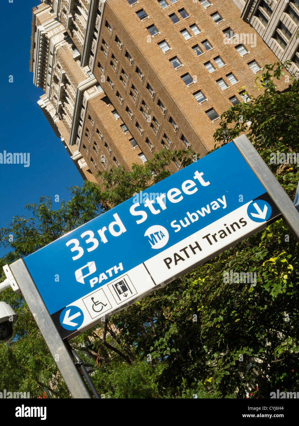 PATH-Zug und U-Bahn unterzeichnen in Greeley Square, New York Stockfoto PATH-Zug und U-Bahn unterzeichnen in Greeley Square, New York Stockfoto