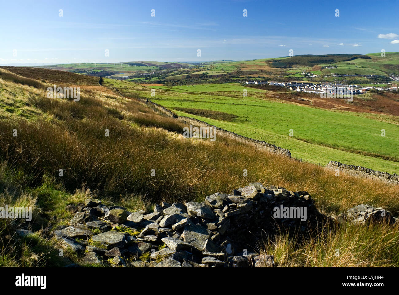 Landschaft in der Nähe von Porth im Rhondda Tal vom Mynydd y Glyn in der Nähe von Pontypridd, South Wales. Stockfoto