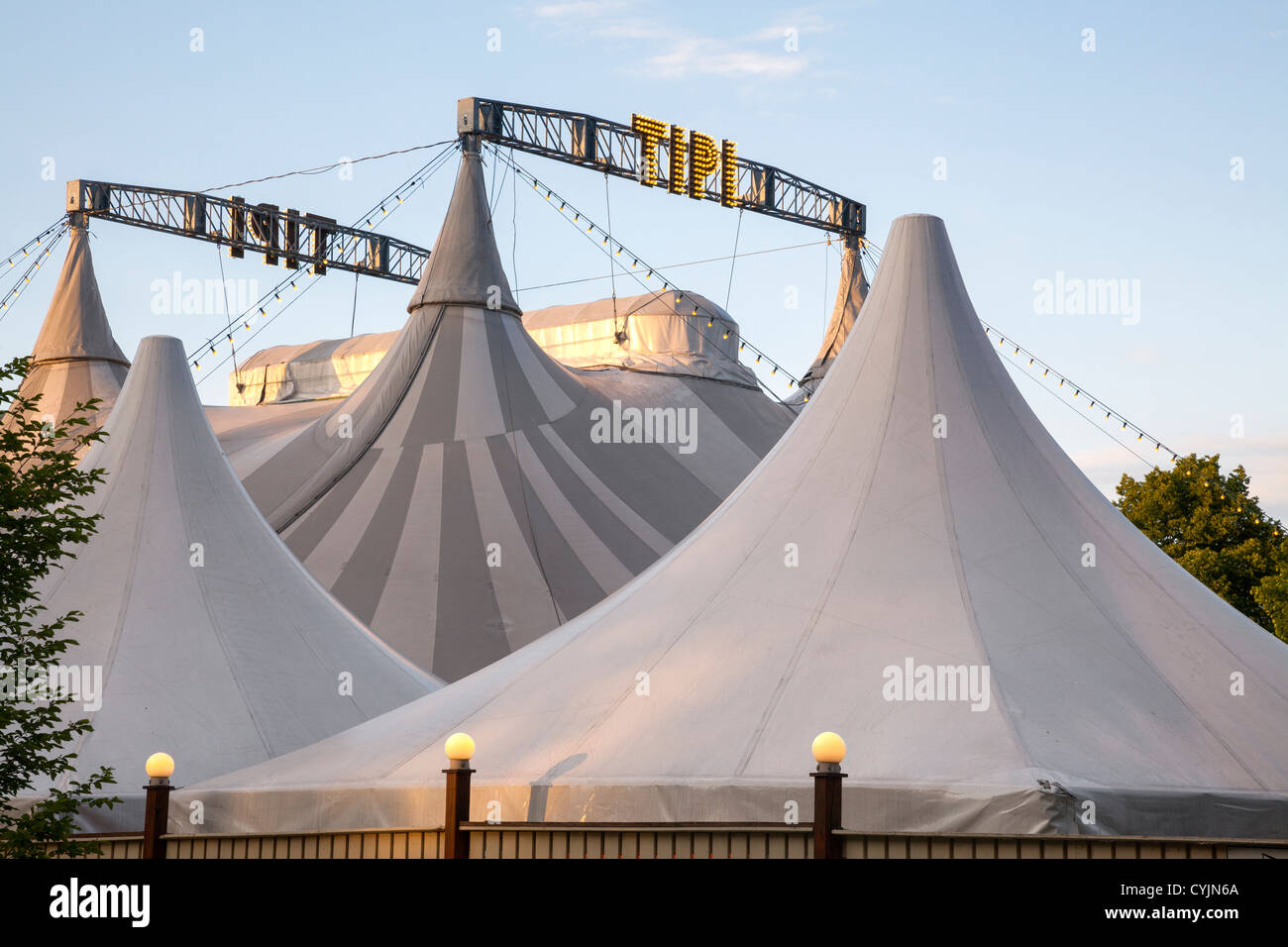 Wunderschne Tipi Am Kanzleramt Programm Fotos