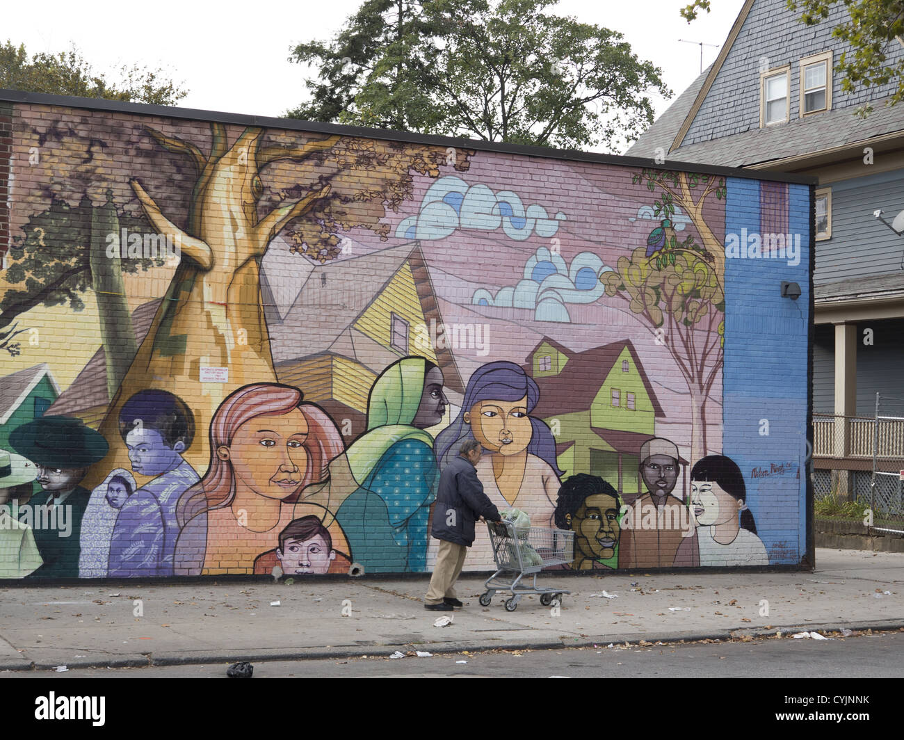 Multikulturelle Wandbild auf der reflektierenden Flatbush Food Co-op die großartige Mischung aus Kulturen & Volksgruppen in Brooklyn, New York. Stockfoto