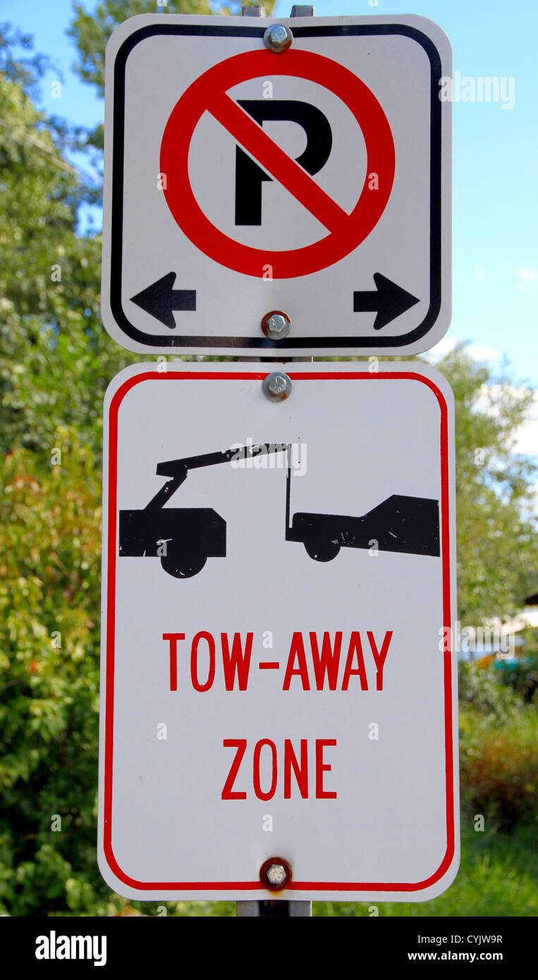 Tow Away Zone Zeichen Stockfoto
