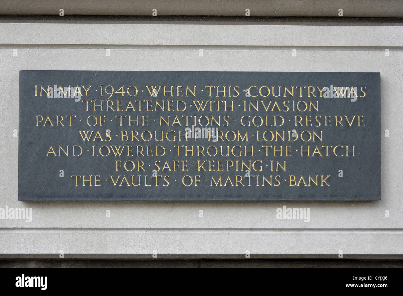 Unterzeichnen Sie Gold Reserve Großbritanniens während des zweiten Weltkrieges Detaillierung die Rolle von Martins Bank In Safe-Bewachung Stockfoto