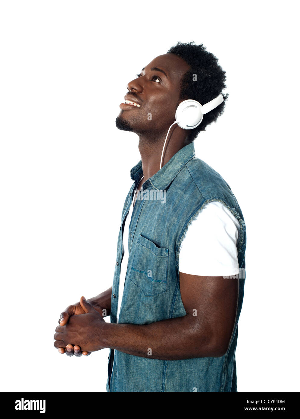 Afrikanischen Mann verlor in der Musikwelt. Isoliert und auf der Suche nach oben Stockfoto