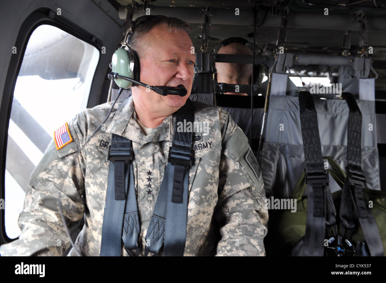 Armee Gen. Frank Gras, der Chef der National Guard Bureau visits Bereiche durch Hurrikan Sandy in New Jersey und New York und Schützen Sie Mitglieder Unterstützung von Aktionen zur Wiederherstellung an November 2, 2012 beeinflusst. Stockfoto