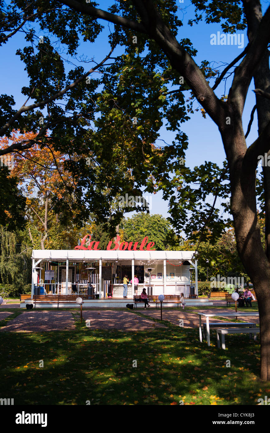 Kleinen Oldtimer Café in Gorky Park, Moskau, Russland Stockfoto