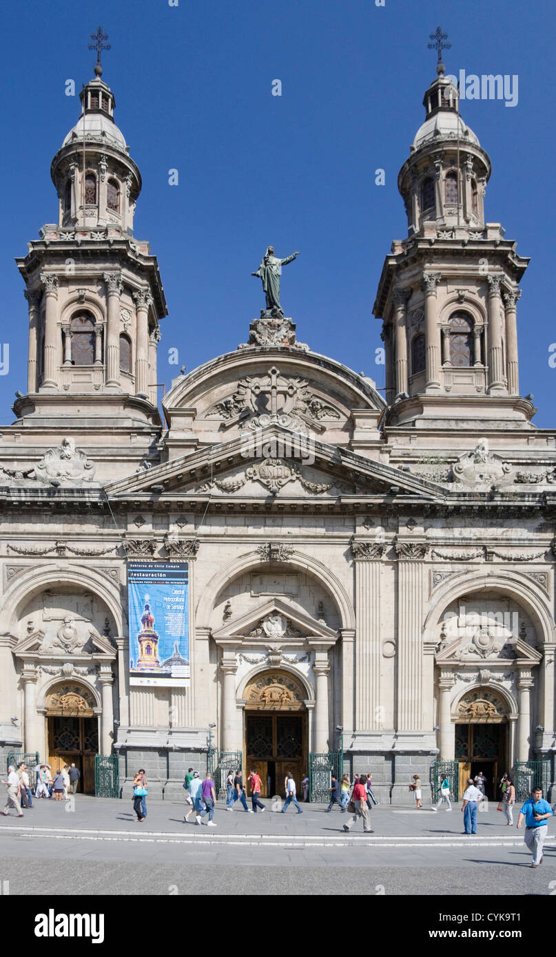 Santiago. Chile. Süd-Amerika. Metropalitan Kathedrale (La Catedral Metropolitana). Plaza de Armas. Stockfoto