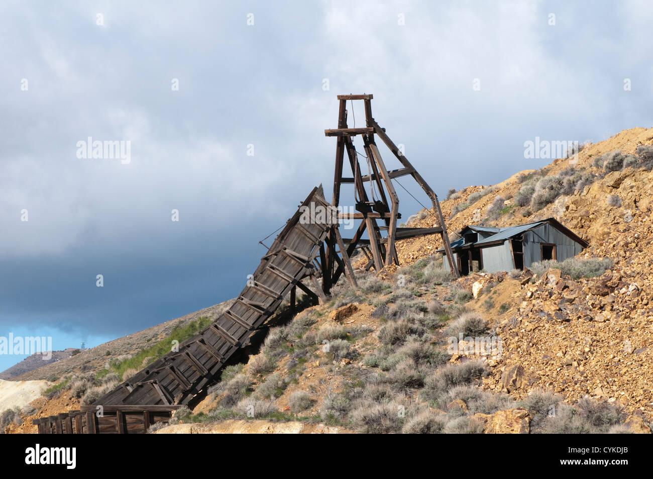 USA, Nevada. Am alten Mine Shatf am historischen Gold Hill Bahnhof, unsere Seite Virginia CIty, Nevada. Stockfoto