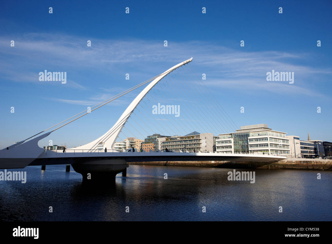 Ansicht des Samuel Beckett Brücke über den Fluss Liffey Dublin Irland Stockfoto