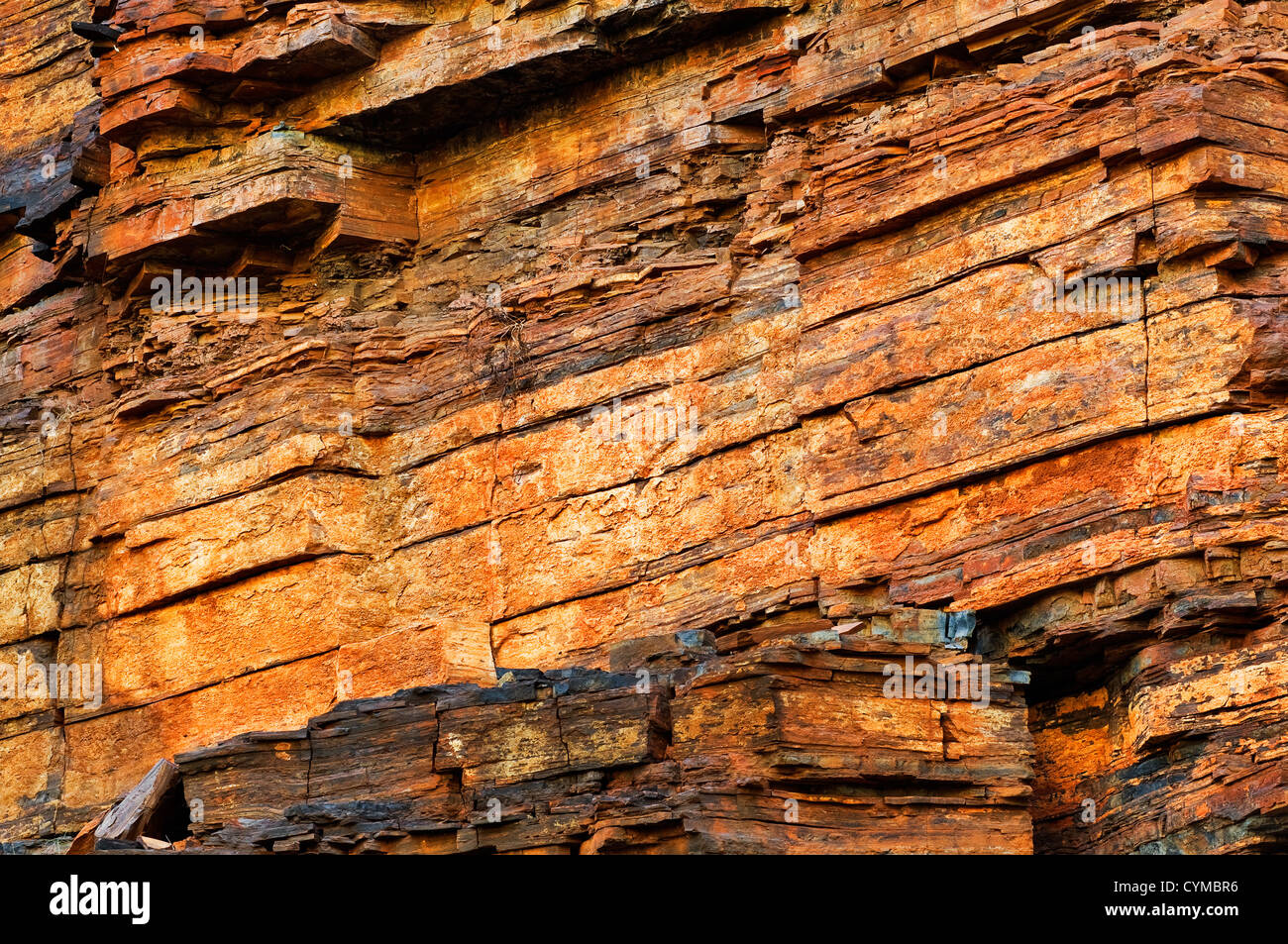 Farbige Felswand in Dales Gorge. Stockfoto