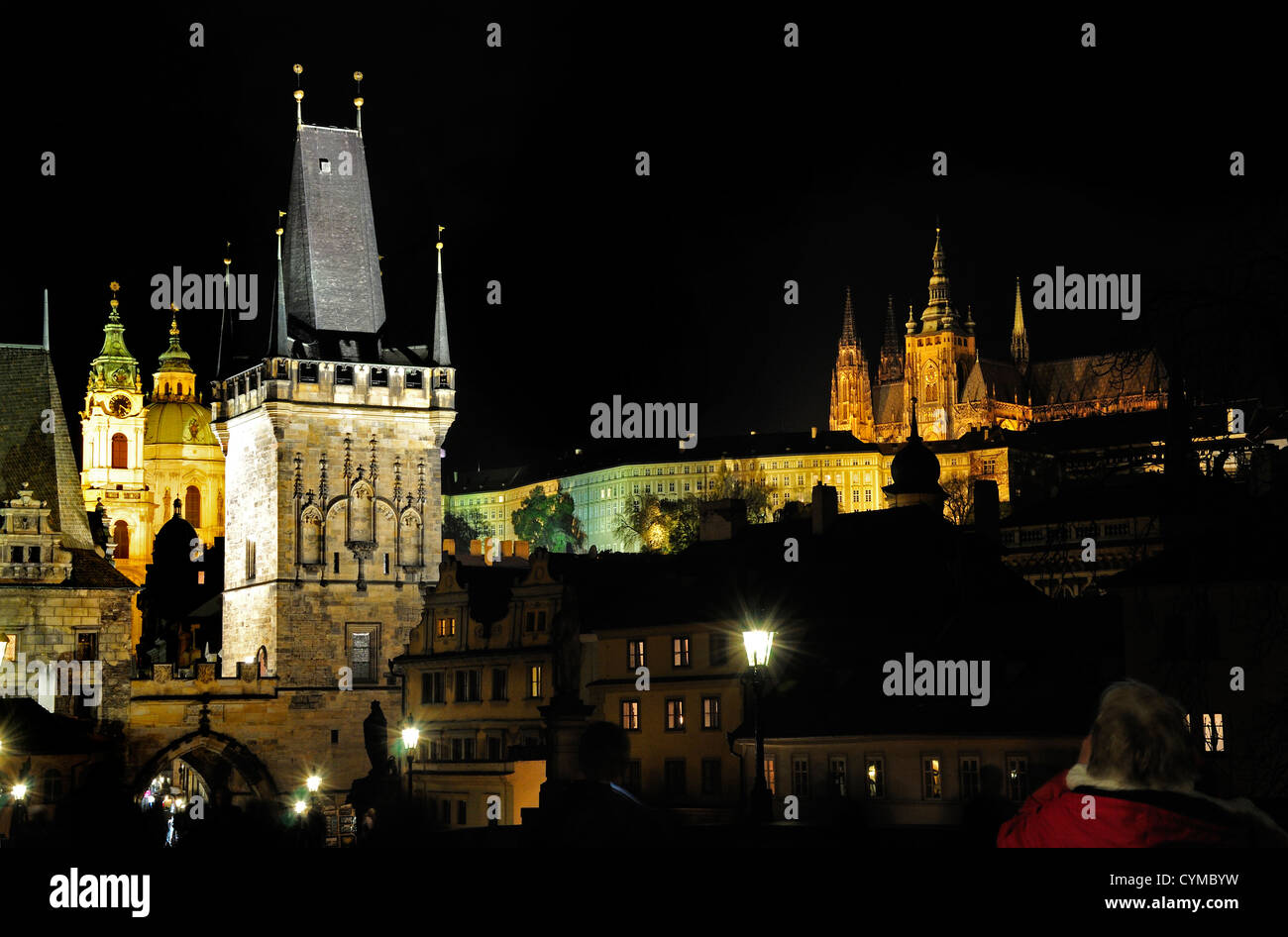 Prag, Tschechische Republik. Prag bei Nacht. Karlsbrücke, St Vitus Cathedral und die Burg Stockfoto