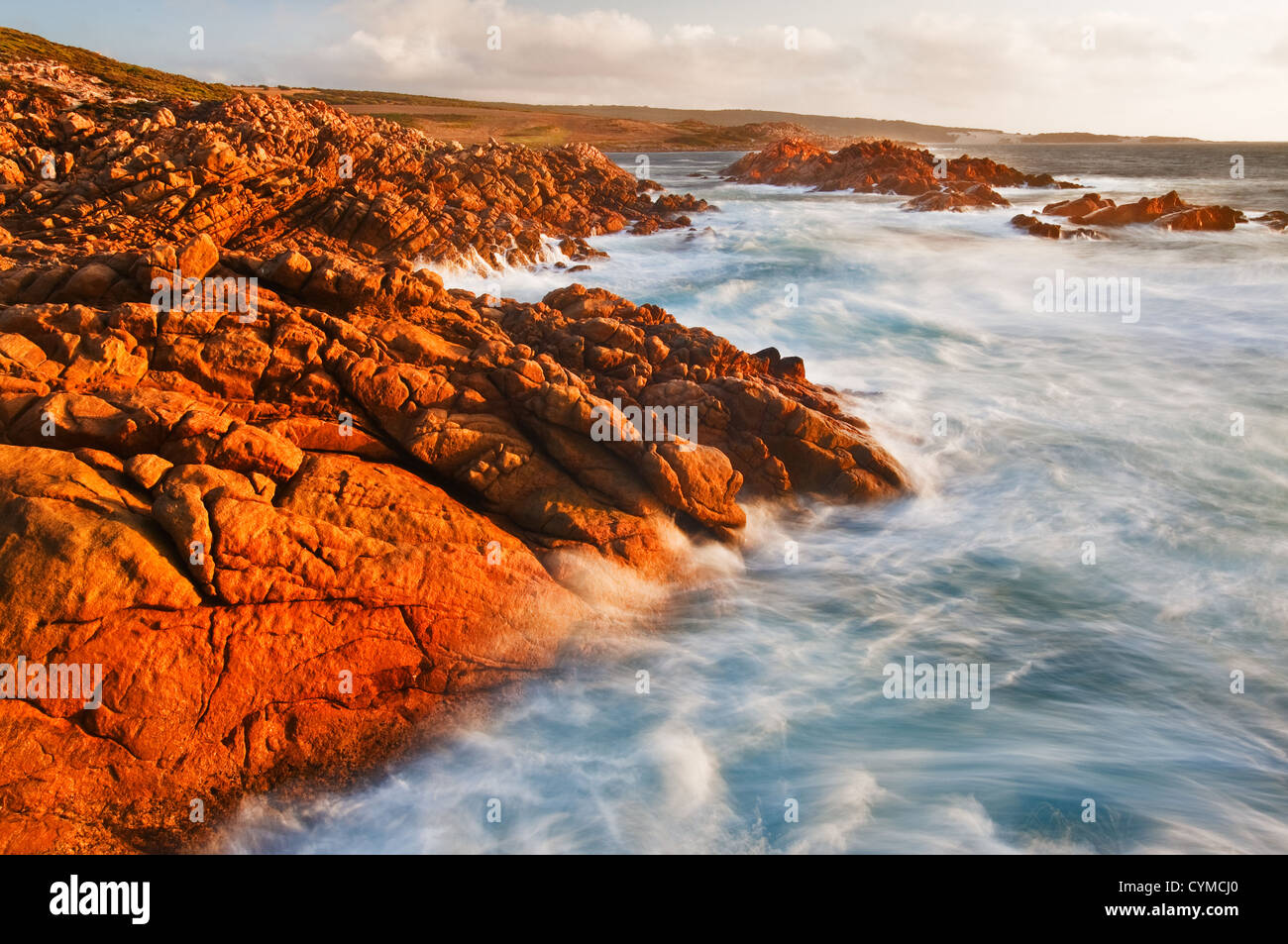 Wellen an der Küste von Cape Clairaut. Stockfoto