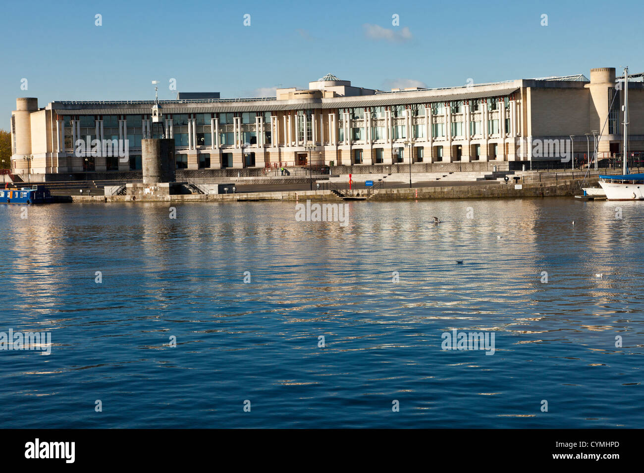 Lloyds Bank-Gruppe Gebäude mit Blick auf Bristol City Center schwimmenden Hafen Hafen. Stockfoto