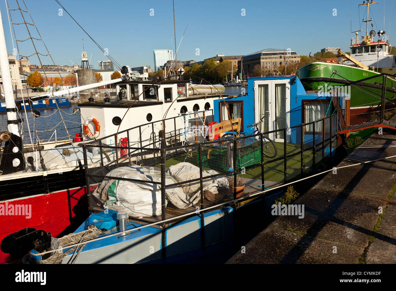 Hausboot im alten Bristol Stadt-Docks festgemacht. Stockfoto