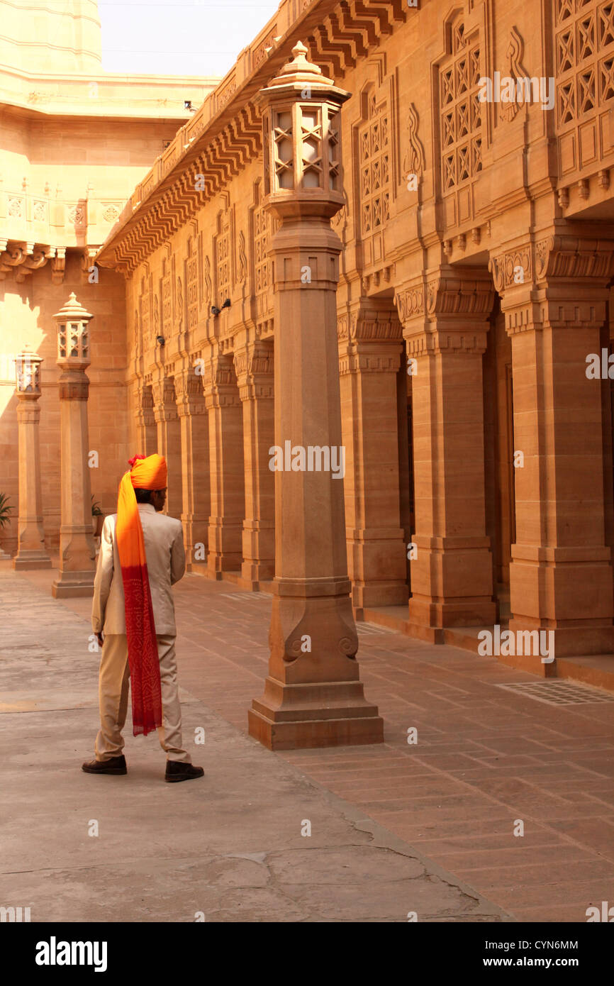 Lampe Pol im Hof der Umaid Bhavan Palace Jodhpur Indien Stockfoto