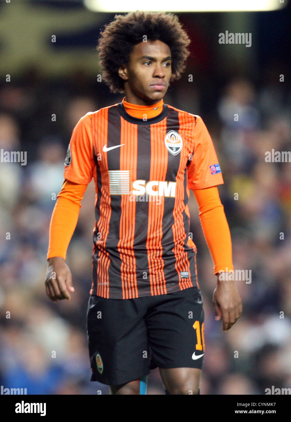 07.11.2012. London, England.  Willian des FC Shakhtar Donetsk in Aktion während der UEFA Champions League-Gruppe E Spiel zwischen Chelsea und Schachtjor Donezk aus Stamford Bridge Stockfoto