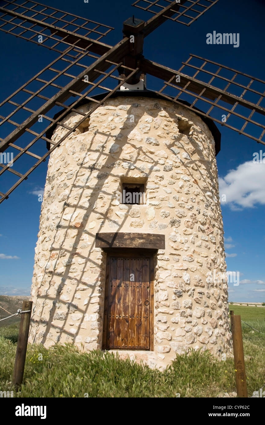 braune Steinmühle in Belmonte Dorf Spanien Stockfoto