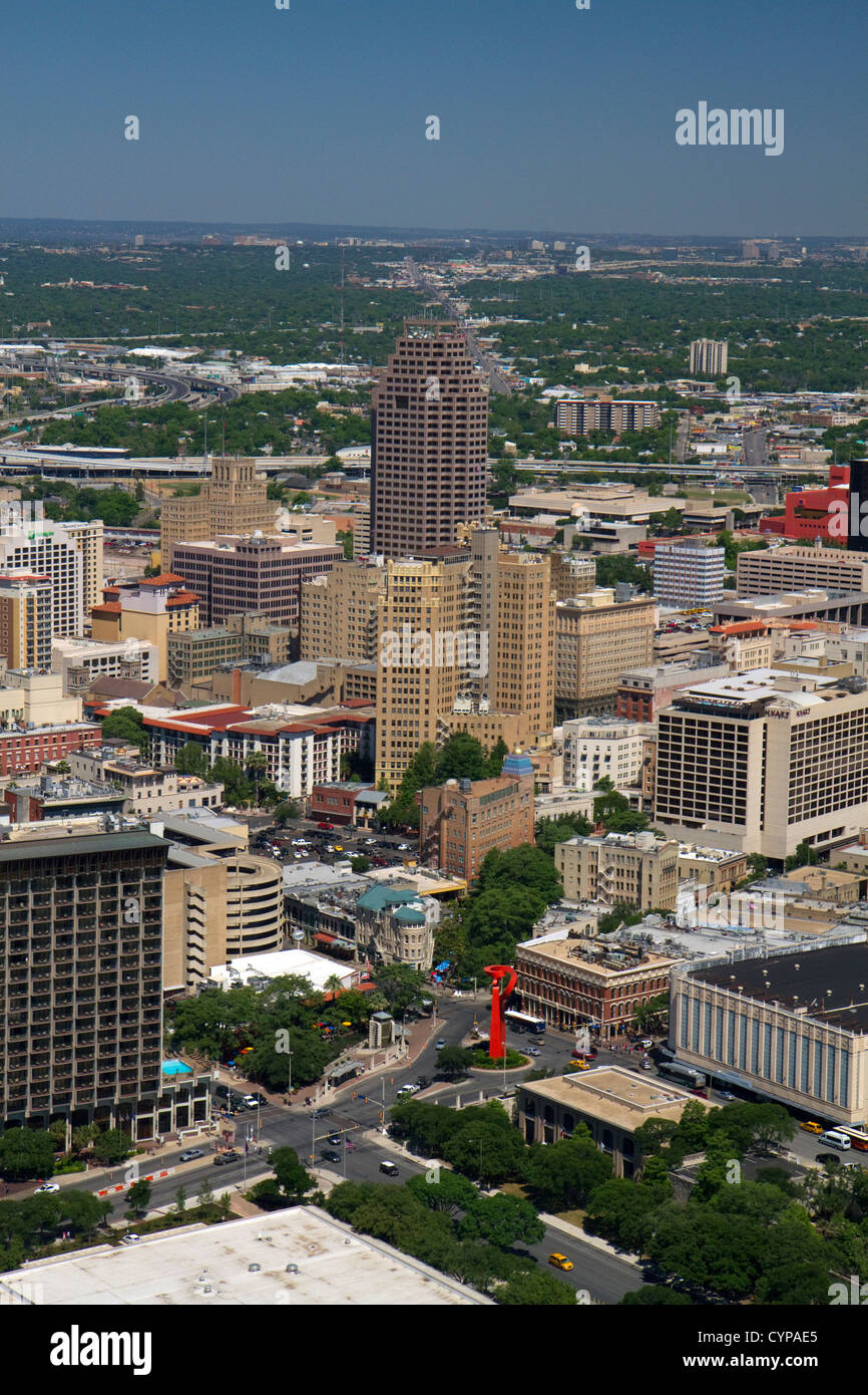 Luftaufnahme der Innenstadt von San Antonio aus dem Turm der Amerikas in San Antonio, Texas, USA. Stockfoto