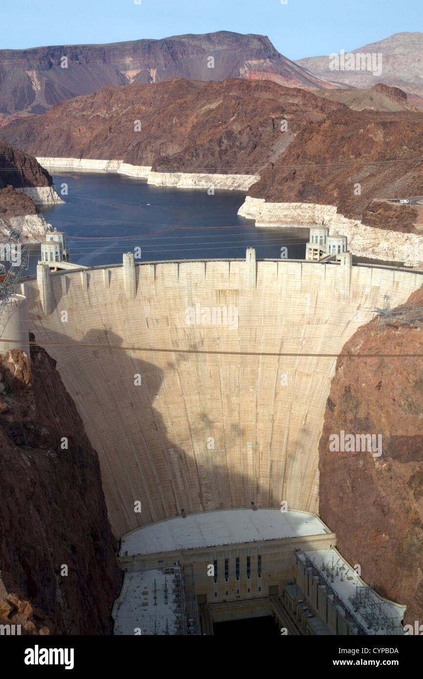 Der Hoover-Staudamm befindet sich im Black Canyon des Colorado River an der Grenze zwischen Arizona und Nevada, USA. Stockfoto