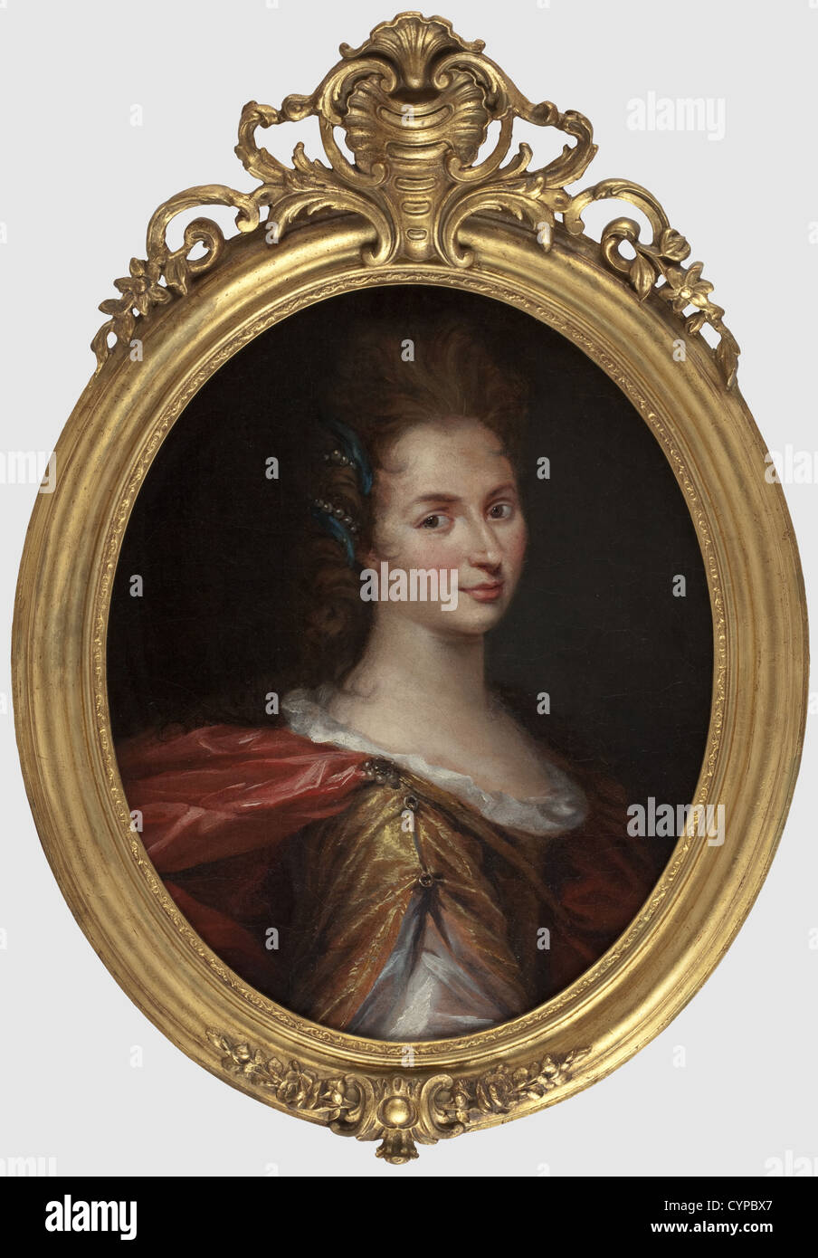 Eine barocke Porträt einer edlen Dame, wahrscheinlich Frankreich, 1. Hälfte des 18. Jahrhunderts Öl auf Leinwand (UNTERFÜTTERT), nicht unterzeichnet, auf einem späteren Keilrahmen. Profil Porträt einer Dame mit Lose frisierten Haare, blaue Haare und Band Pearl Schmuck. Der goldfarbene Kleid mit einer Spaltung, die Naht ist mit Tüll. In einem vergoldeten und geschnitzten Rahmen (teilweise restauriert). Abmessungen der Malerei 70 x57 cm, Abmessungen der Rahmen 90 x 63,5 cm. Schöne Arbeit, angeblich zeigt es eine Tochter oder Enkelin der französische Sonnenkönig Ludwig XIV, bildende Kunst, Menschen, 18 centu, Artist's Urheberrecht nicht geklärt zu werden. Stockfoto