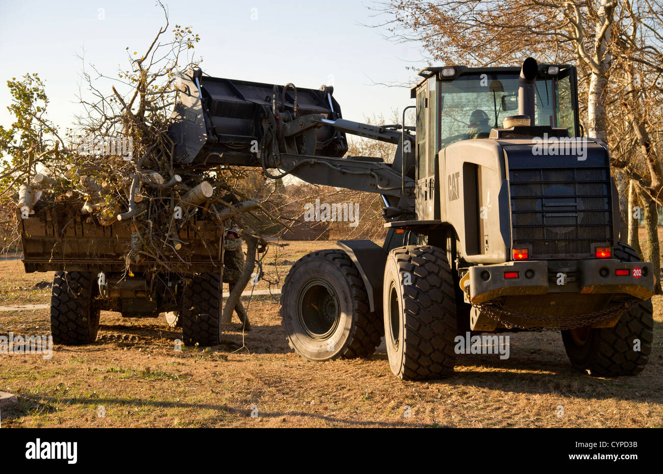 Seabees zugewiesen zu Bau Bataillon Maintenance Unit (CBMU) 202, stationiert aus gemeinsamen Expeditionary Base Little Creek- Stockfoto