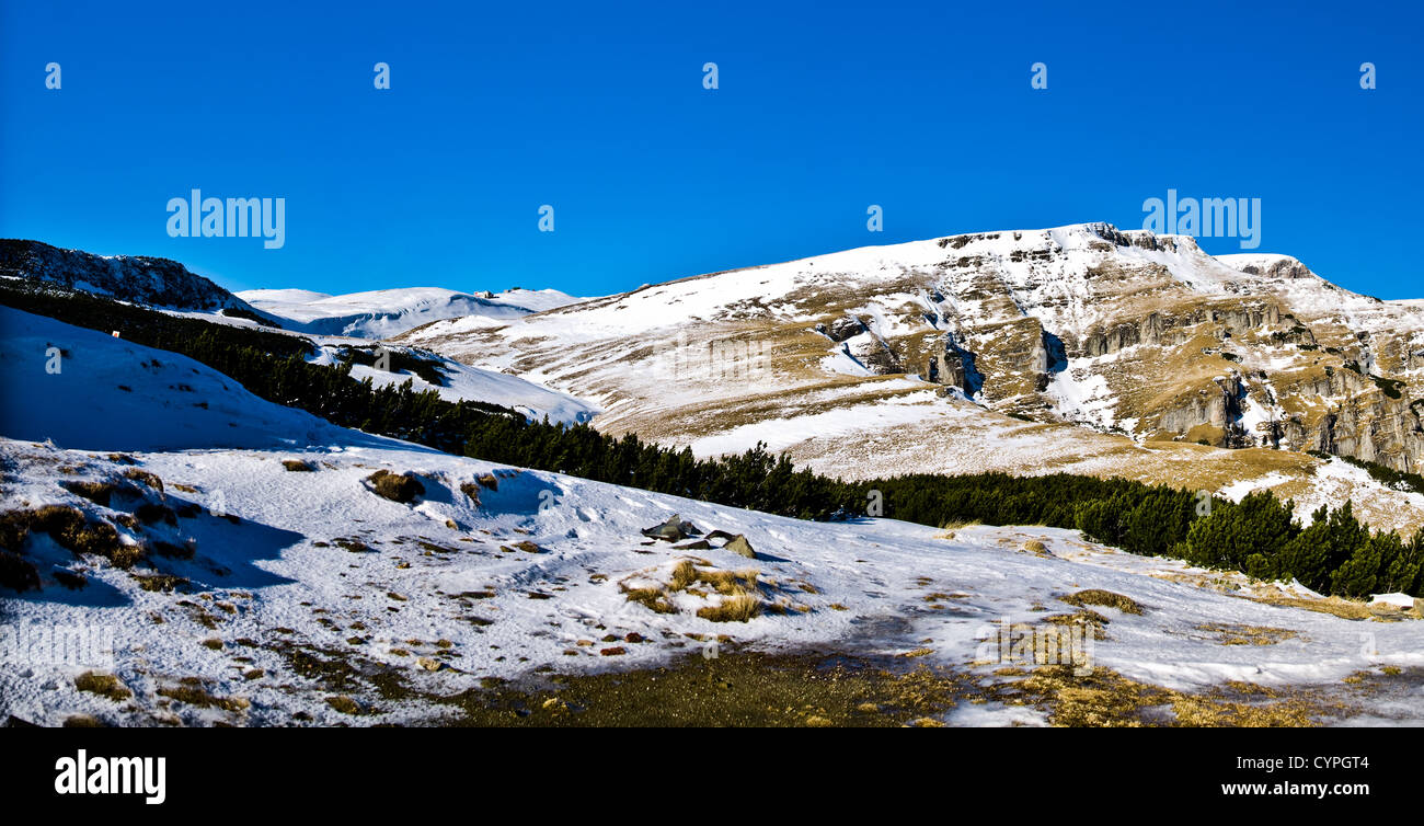 Berglandschaft im Bucegi Gebirge Stockfoto