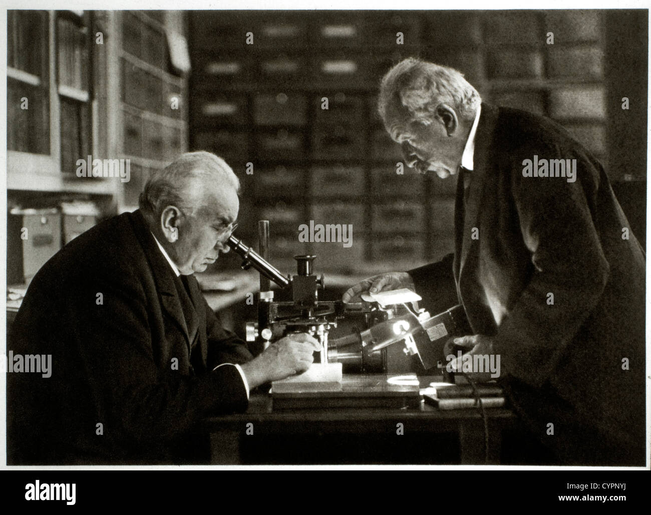 Jean Louis (1864-1948) und Auguste (1862-1954) Lumiere, Erfinder der Cinematographe Stockfoto