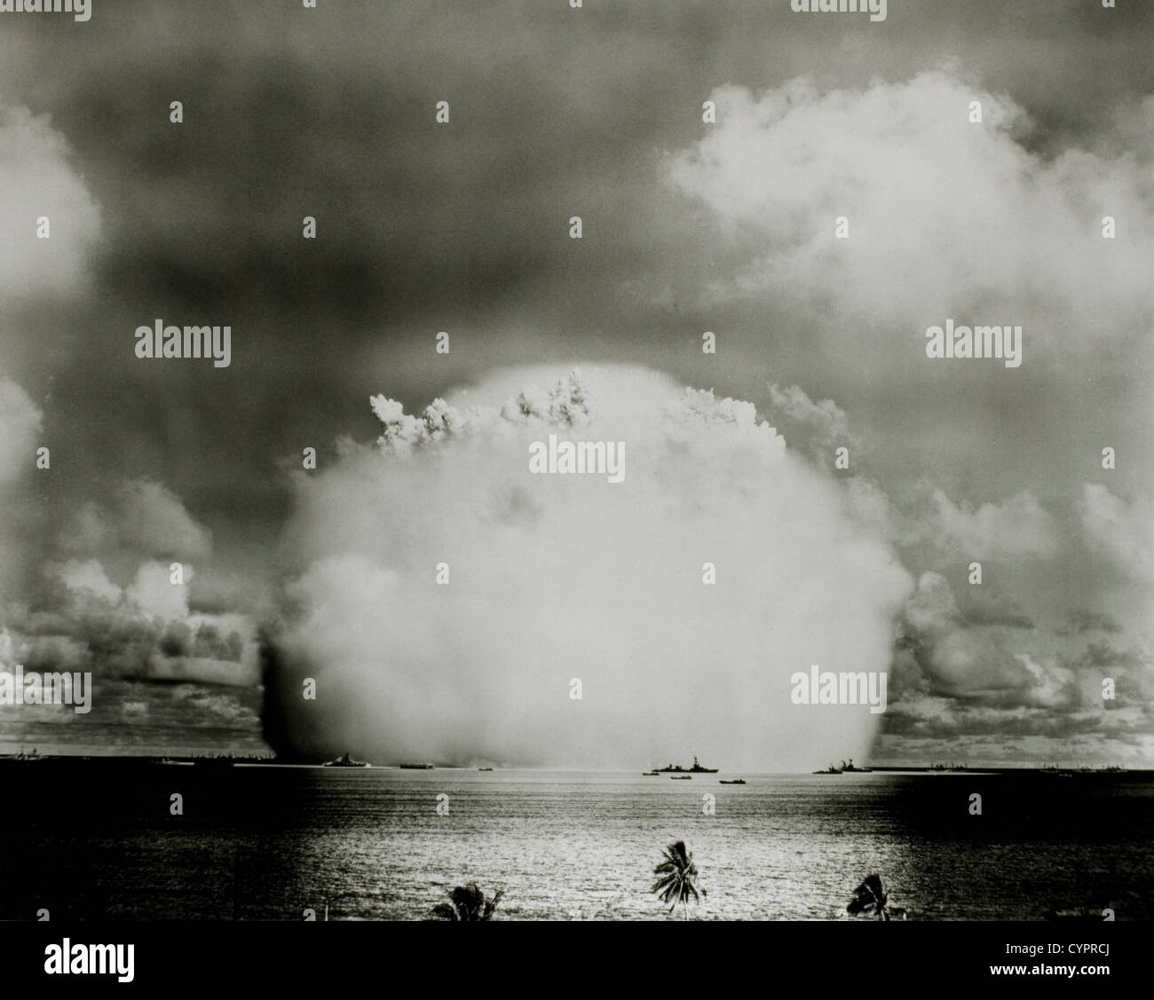 Arbeit an der Wasserstoffbombe Explosion, Bikini-Atoll, 1946 Stockfoto
