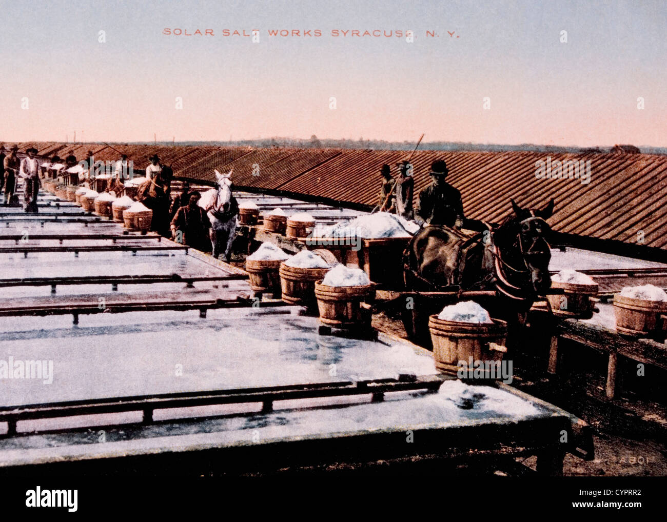 Salz, Schuppen und solare Evaporation Methode, Salzindustrie, Syrakus, New York, USA, handkolorierten Foto, ca. 1908 Stockfoto