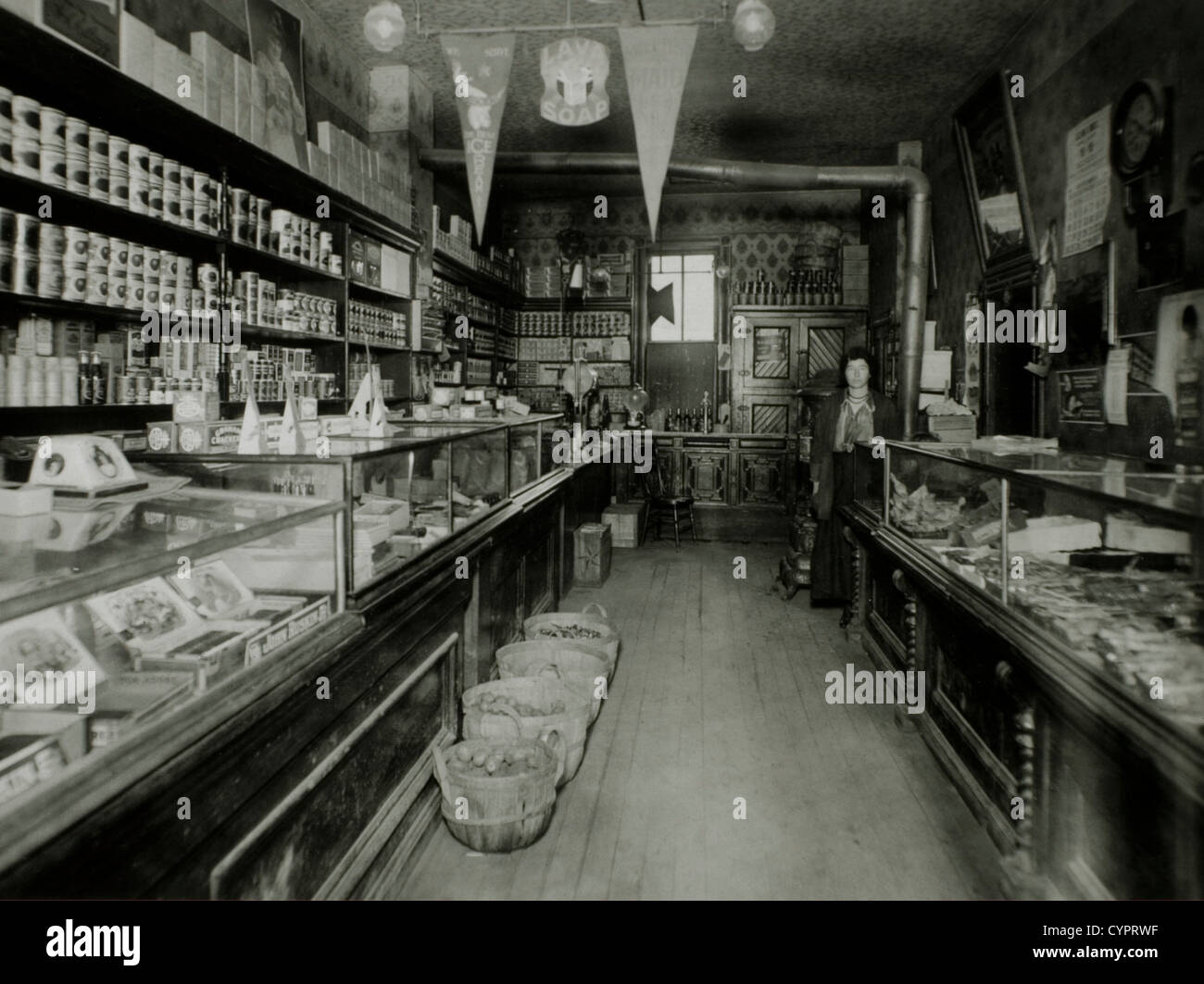 Lebensmittelhändler und Lebensmittelgeschäft, USA, um 1910 Stockfoto