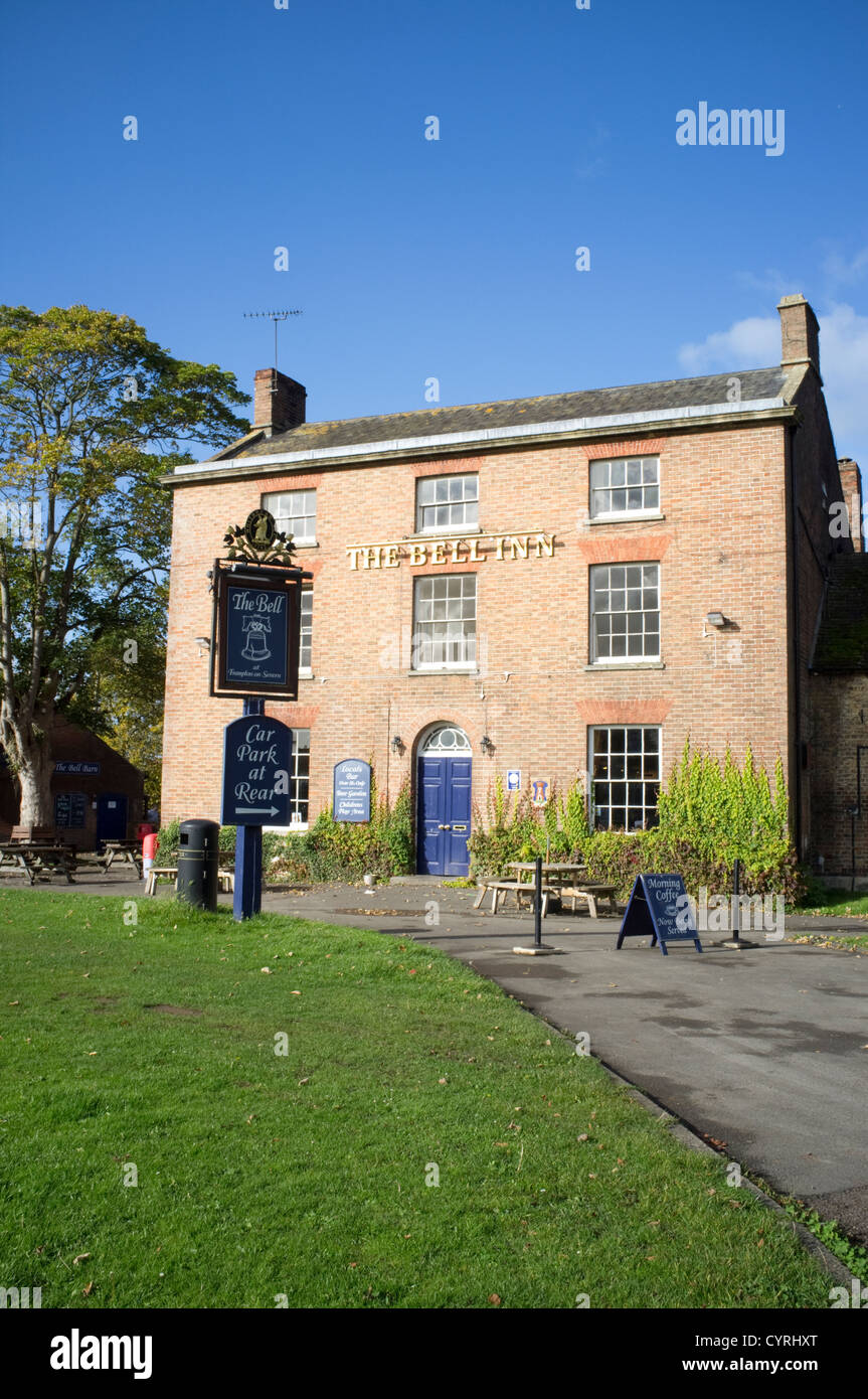 Die Bell Inn in das Dorf Frampton auf Severn in der Nähe von Gloucester, Gloucestershire, England, UK Stockfoto