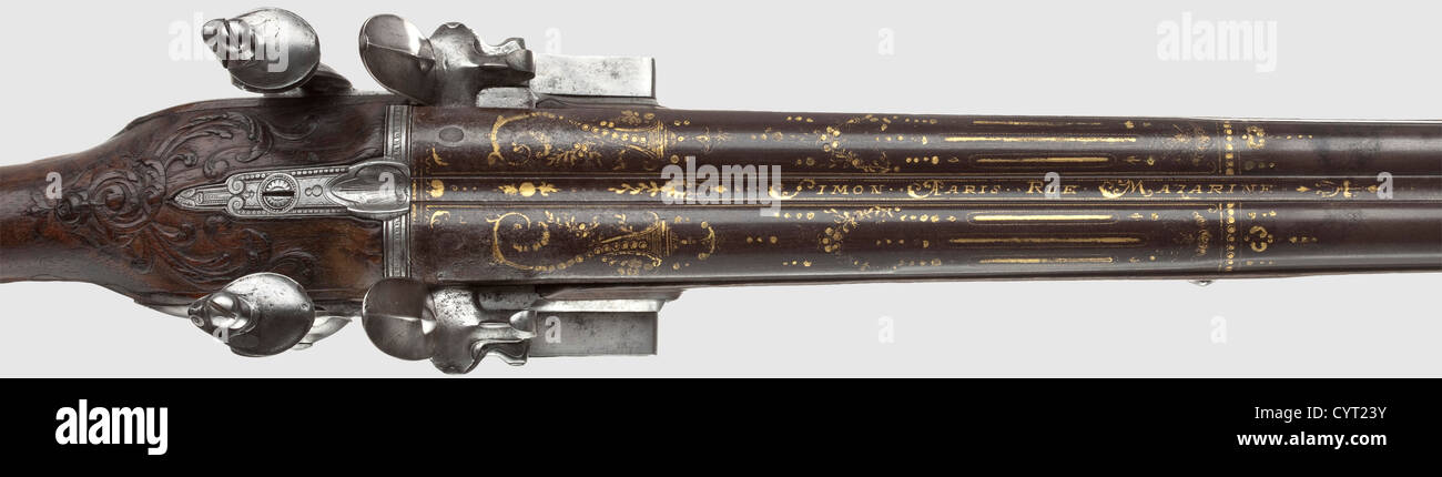 Eine doppelschalige, silberne Flintlock-Schrotflinte, Carles Simon, Paris, um 1770. Seite-an-Seite-Fässer, glatte Bohrungen in cal.14 mm mit Patentbrecher Block und Silber Vorderansicht. Floral Gold Inlay über Mündung und Hinterlauf, goldene Signatur 'SIMON PARIS RUE MAZARINE' auf der mittleren Rippe. Leicht geschnittene Flintlocks mit Platin-gefüllten Touch-Löcher und Frizzenpfannen, Schloss Platten unterzeichnet Roy du Brequier De Mgr Comte D Artois A Paris'(linkes Schloss teilweise nachgeschnitten).am Vorderende floral geschnitzte Nussbaum Halbstock mit Rocaille Ornamenten und gestempeltem Silber Fu,Additional-Rights-Clearences-not available Stockfoto