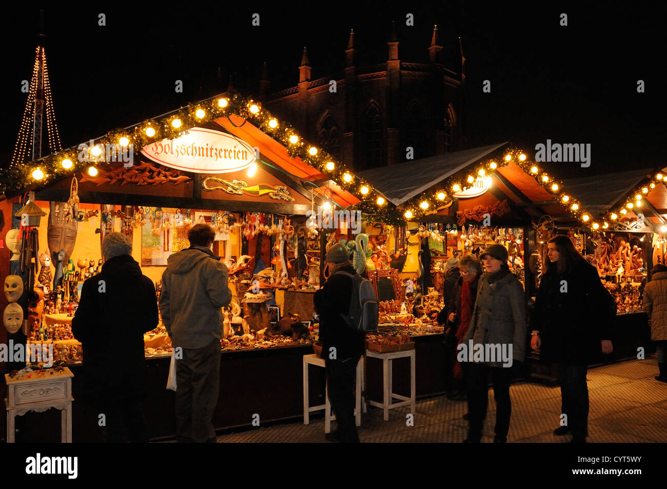 Weihnachtsmarkt am Opernpalais, Unter Den Linden, Berlin, Deutschland 