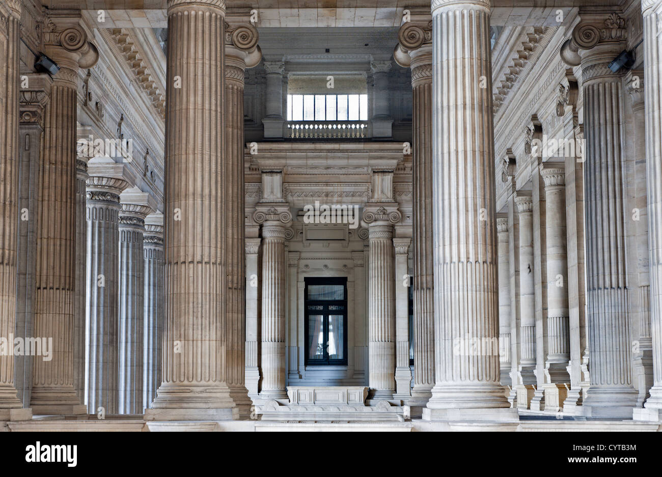 Brüssel - Juni 22: Neoclasical Vestiubule der Justizpalast am 22. Juni 2012 in Brüssel. Stockfoto