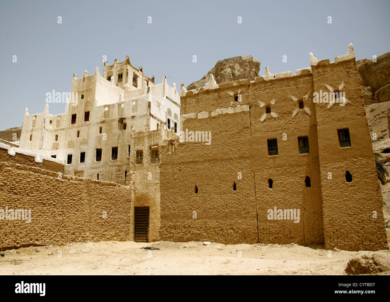 Blick auf eine traditionelle Adobe-Haus, Hadramaut, Jemen Stockfoto