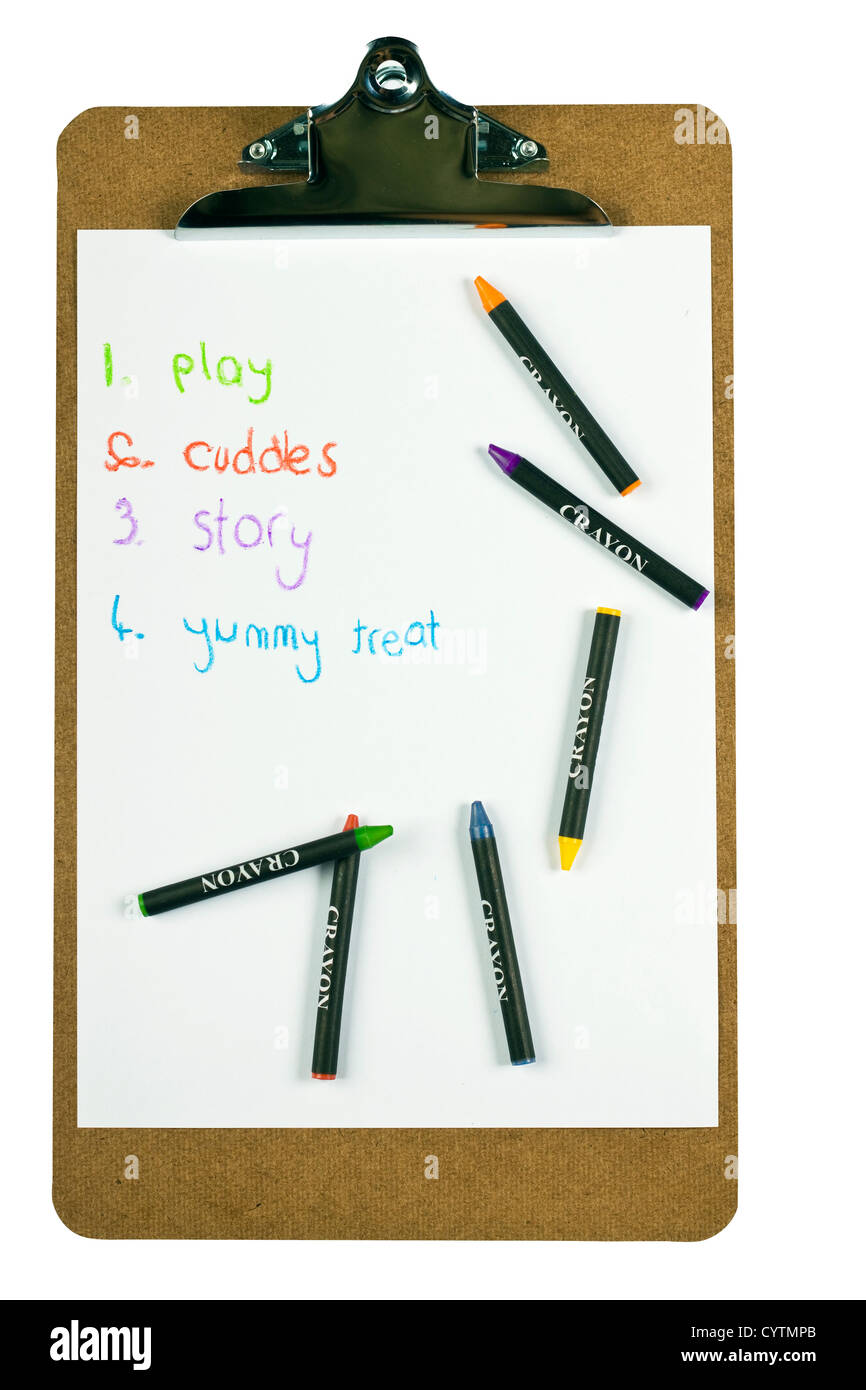 Eine Zwischenablage Papier mit einer Childs to-do-Liste geschrieben mit bunten Stifte halten Stockfoto