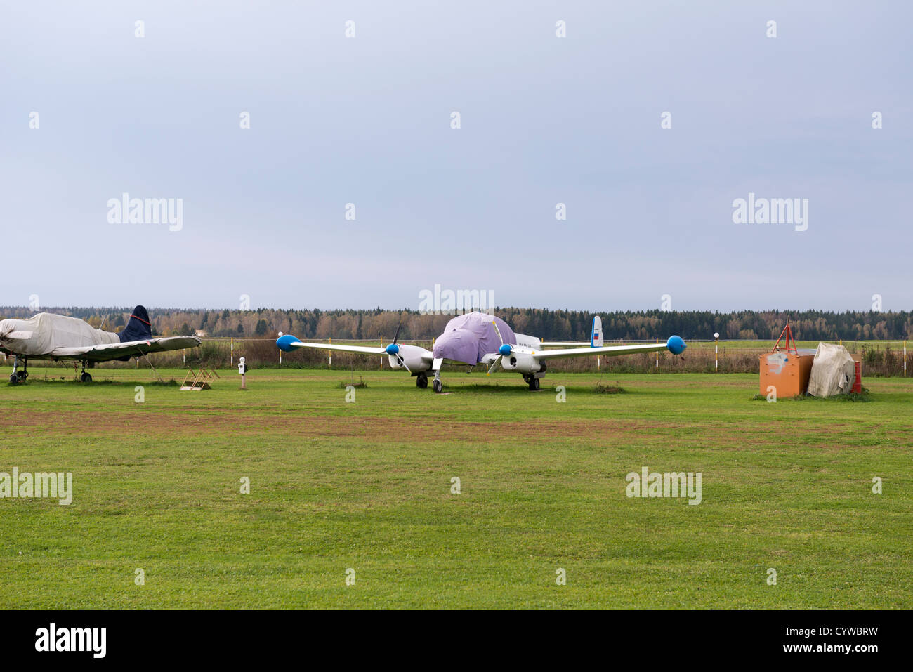 kleine private Flugzeuge Propeller Flugzeug Flugplatz Flughafen Stockfoto