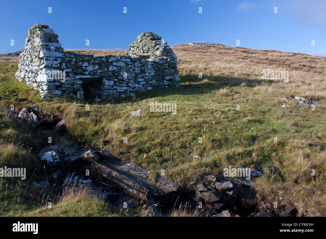 Die alten nordischen Mühlen am Binnie Knowes, Lera Voe, Westside, Shetland-Inseln Stockfoto