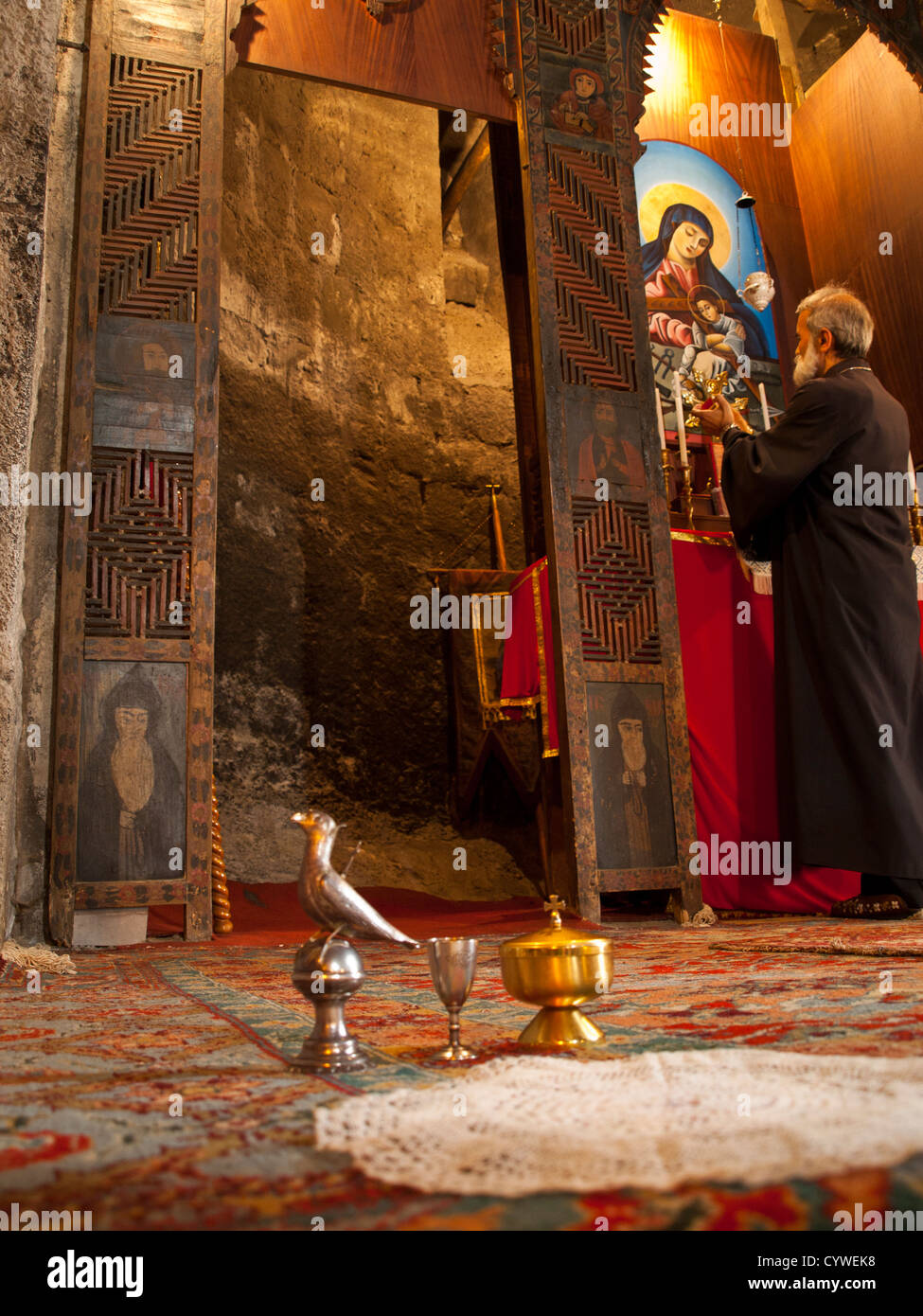 Innenraum der Kirche Surp Astvatsatsin Stockfoto