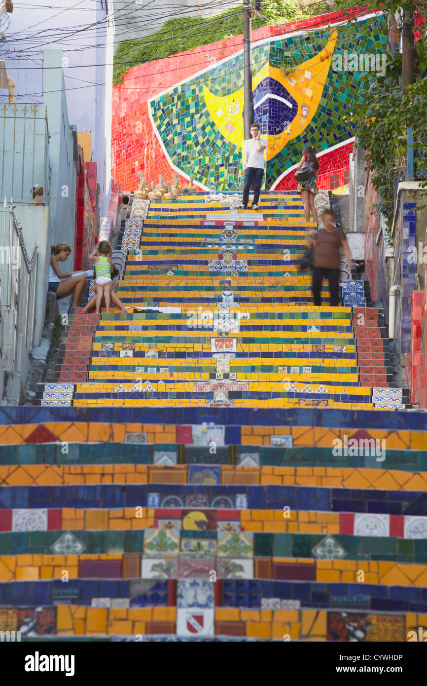 Menschen auf Selaron Schritte (Escadaria Selaron), Lapa, Rio De Janeiro, Brasilien Stockfoto