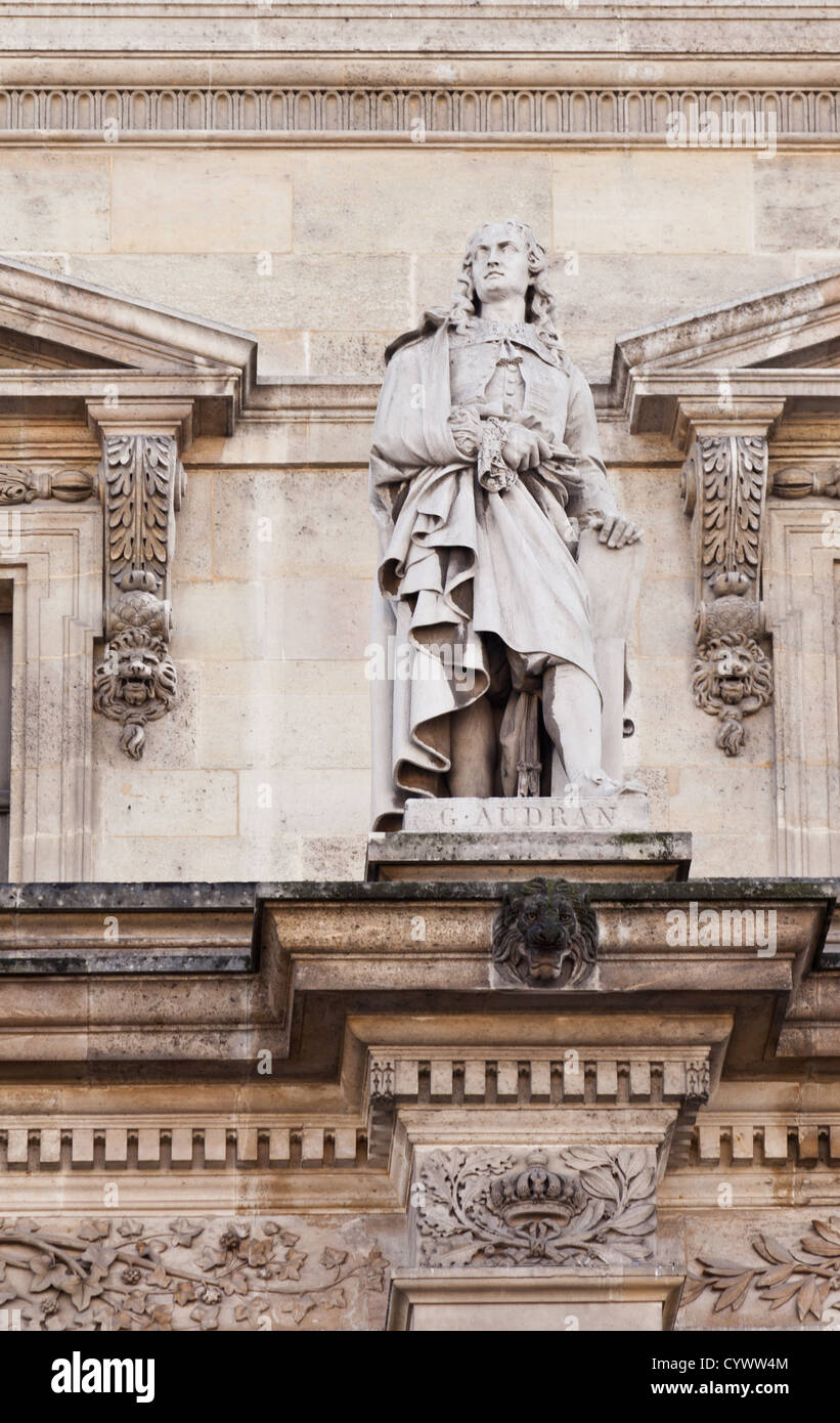 Statue von Gérard Audran (1640-1703), französischer Kupferstecher, Cour Napoleon, Louvre-Museum, Paris, Frankreich Stockfoto