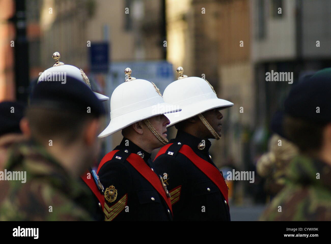 Manchester, UK, 11. November 2012. Mitglied der US-Streitkräfte an der Parade auf der Gedenkgottesdienst im Zentrum von Manchester. Stockfoto
