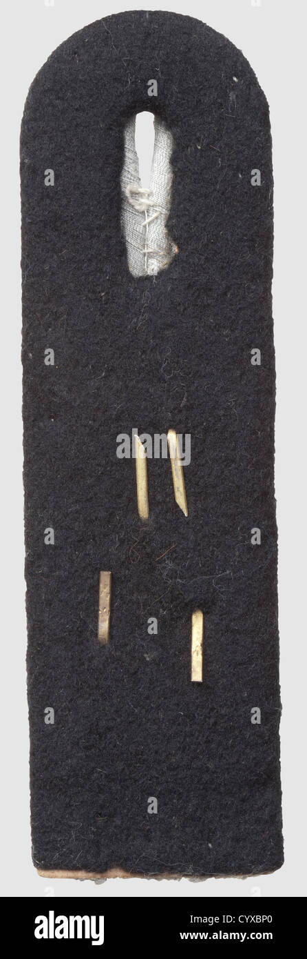 Schulterbrett 'Untersturmführer' der 'SS-Ergänzungsstelle VII' (München), orange Paspelierung, eingenäht, unveröffentlicht. Selten, historisch, historisch, 1930er, 1930er, 20th Century, Geheimdienst, Sicherheitsdienste, Sicherheitsdienste, Polizei, bewaffneter Dienst, bewaffnete Dienste, NS, Nationalsozialismus, Nationalsozialismus, Drittes Reich, Deutsches Reich, Deutschland, Utensil, Ausrüstungsgegenstände, Utensilien, Objekt, Objekte, Stills, Ausschneiden, Ausschneiden, Ausschneiden, Ausschneiden, Faschismus, Faschismus, Nationalsozialismus, Nazi, Nazi-Periode, Uniformen, Details, Uniformen nicht verfügbar Stockfoto