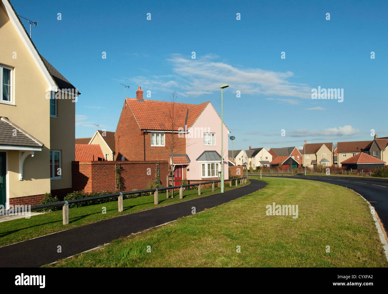 Gezackte Stein gemischt mit Rendor auf ein modernes Haus Downham Market Norfolk UK Stockfoto