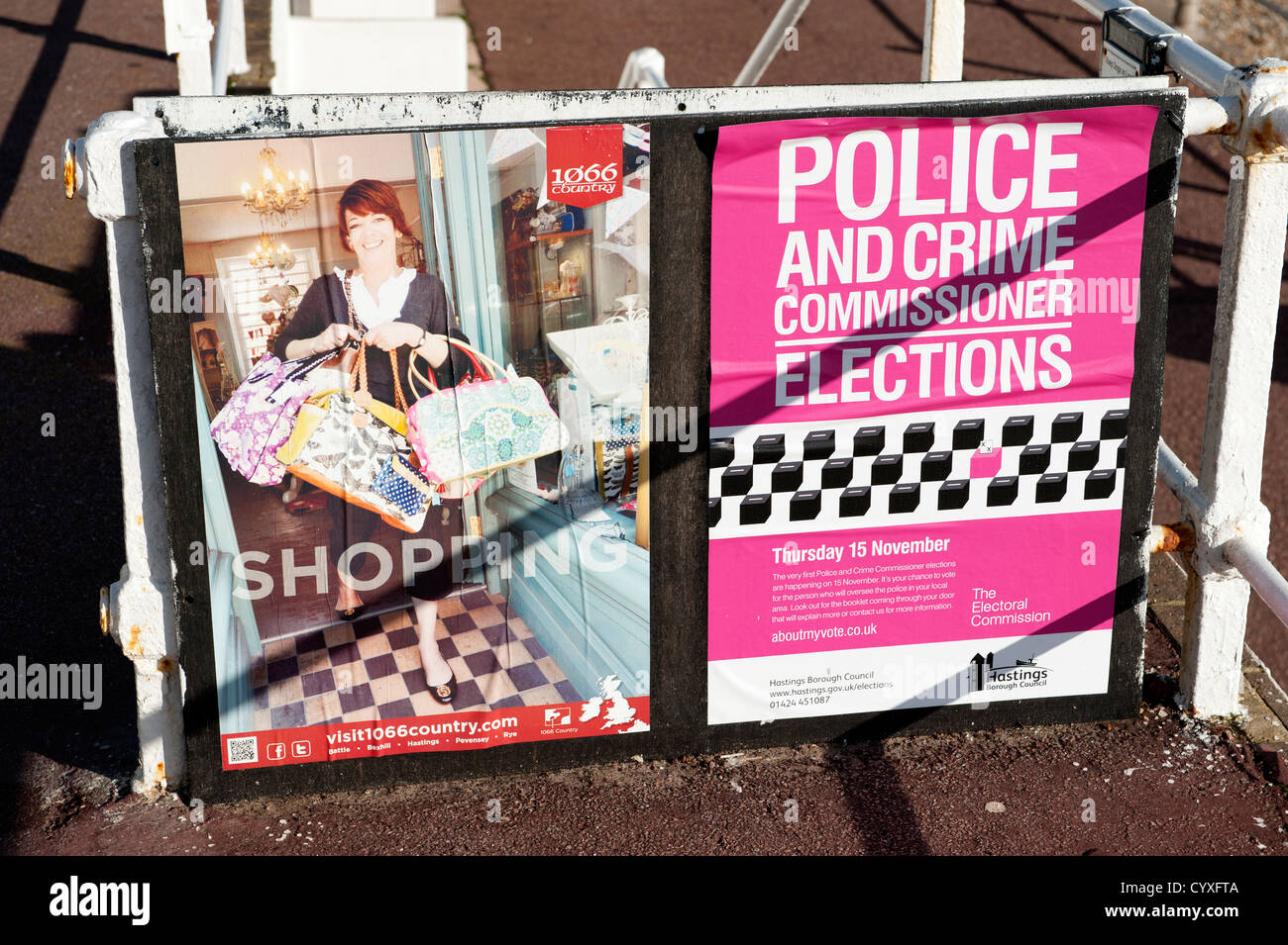 Schattierte Plakat Display, von denen die Wahlen 2012 für die Polizei und Kriminalität Kommissar wirbt Stockfoto