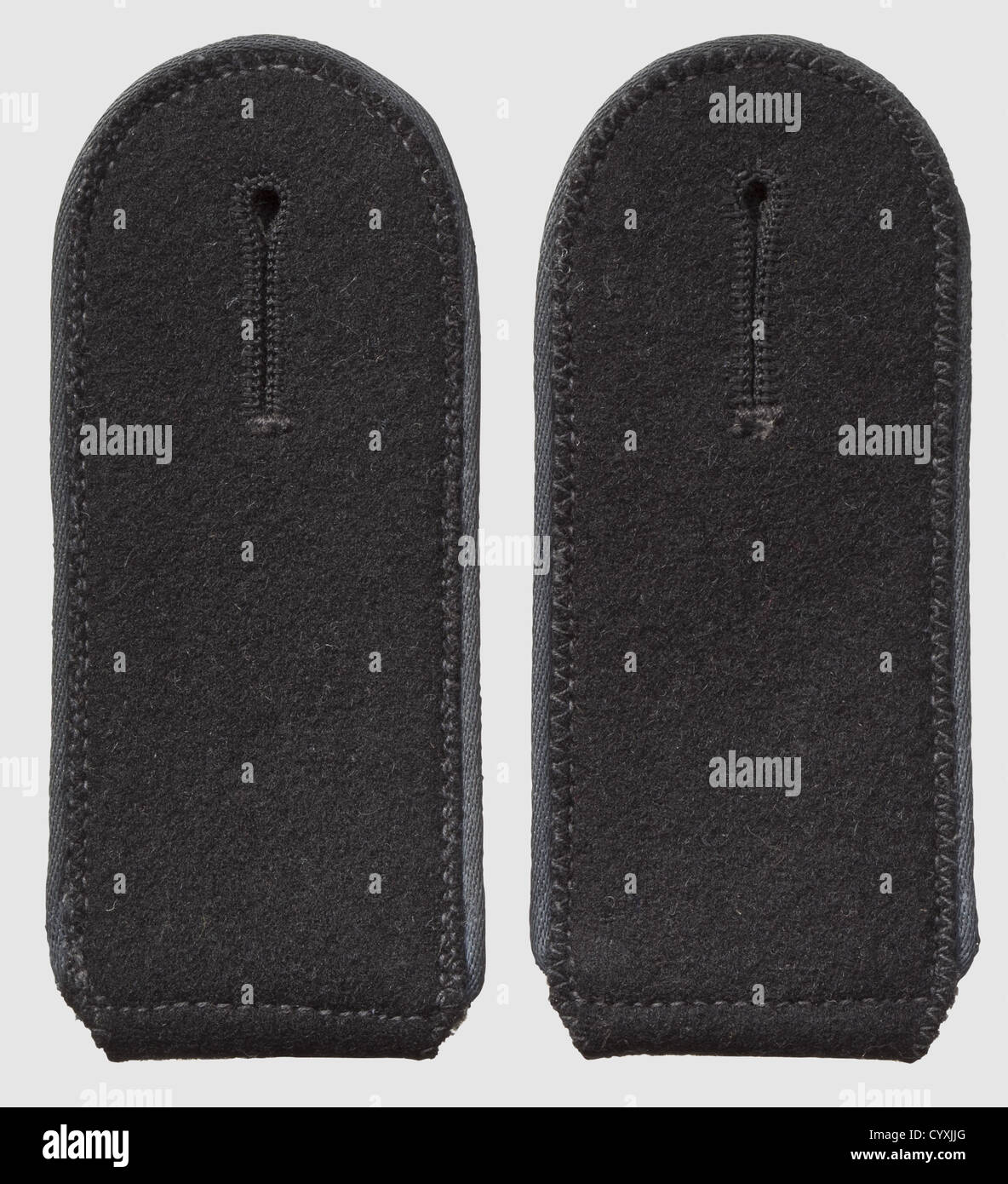 Schulterbretter, Personal des Reichsführers SS Heinrich Himmler, dunkelgraue Paspelierung für Männer, mit Schlaufe hinten, unveröffentlicht. Sehr selten, historisch, historisch, 1930er, 1930er, 20th Century, Geheimdienst, Sicherheitsdienste, Sicherheitsdienste, Polizei, bewaffneter Dienst, bewaffnete Dienste, NS, Nationalsozialismus, Nationalsozialismus, Drittes Reich, Deutsches Reich, Deutschland, Utensil, Ausrüstungsgegenstände, Utensilien, Objekt, Objekte, Stills, Ausschneiden, Ausschneiden, Ausschneiden, Ausschneiden, Faschismus, Faschismus, Nationalsozialismus, Nazi, Nazi-Uniformen, nicht-Uniformen Stockfoto