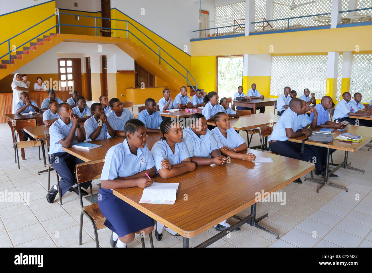 Studenten in einem Klassenzimmer ein Berufsbildungszentrum, Machui, Sansibar, Tansania Stockfoto